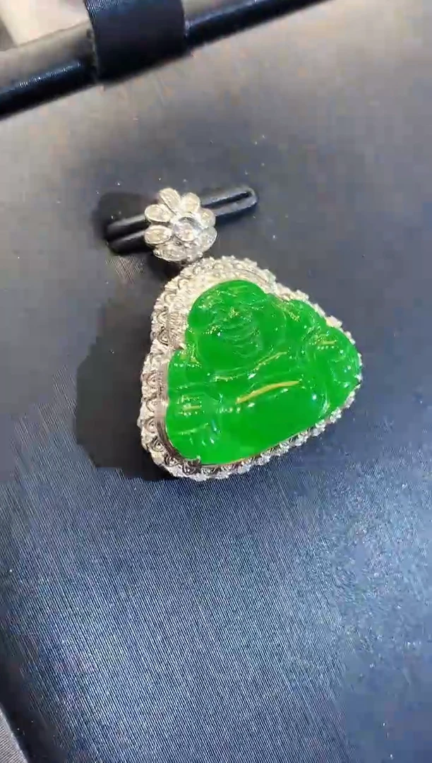 吊坠(不含链)18K金镶嵌翡翠LSR多样性发其一