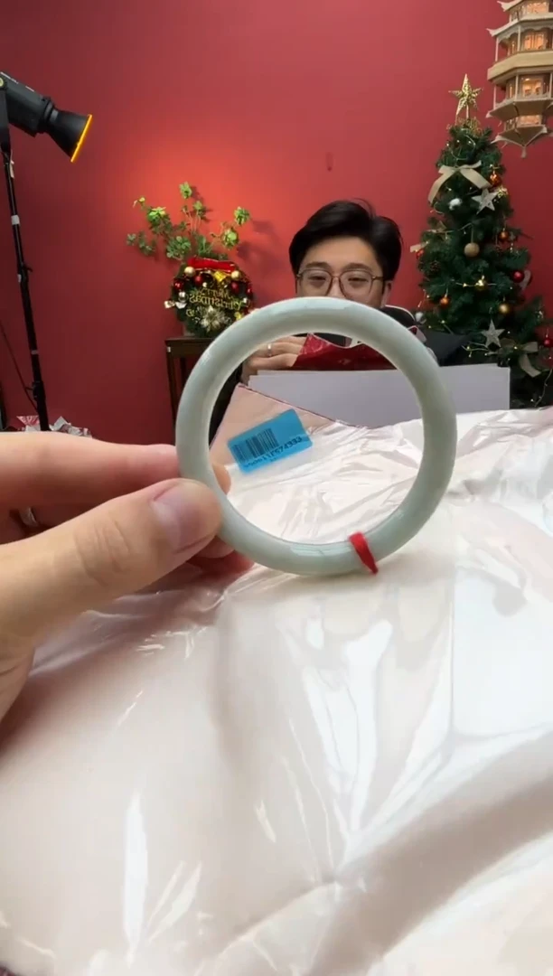 未镶嵌手镯（圆镯）翡翠翡翠手镯10