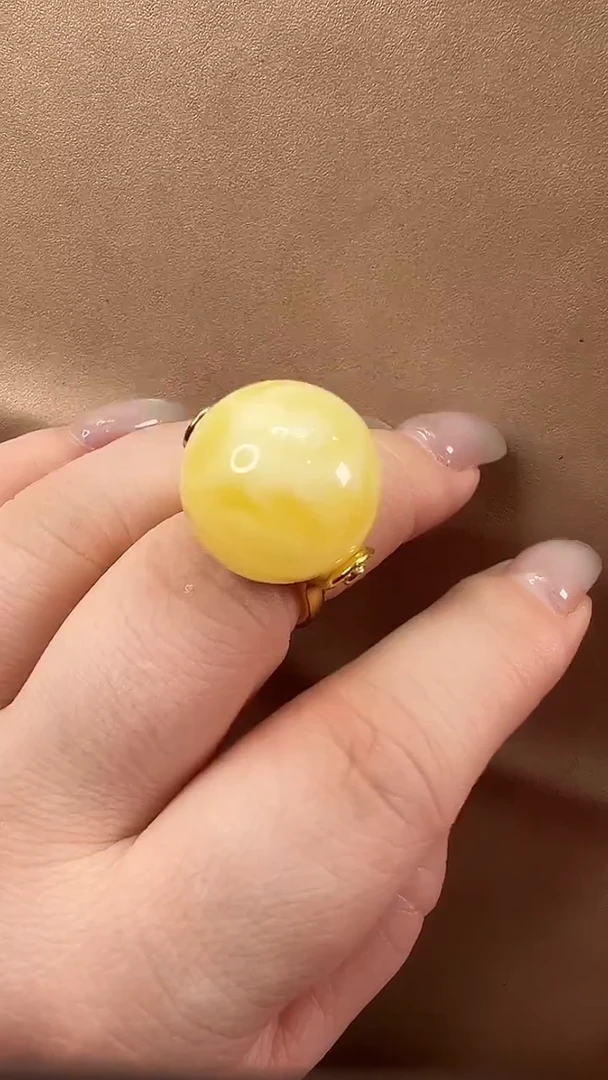 琥珀颈饰未镶嵌戒指