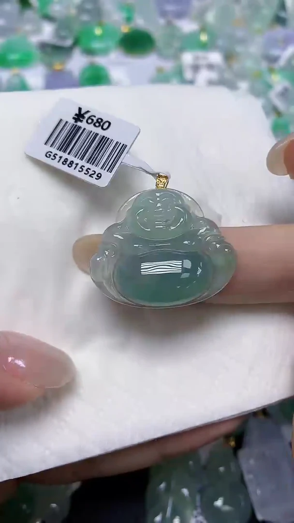 翡翠18K金镶嵌颈饰天然缅甸翡翠A货多样性发其一