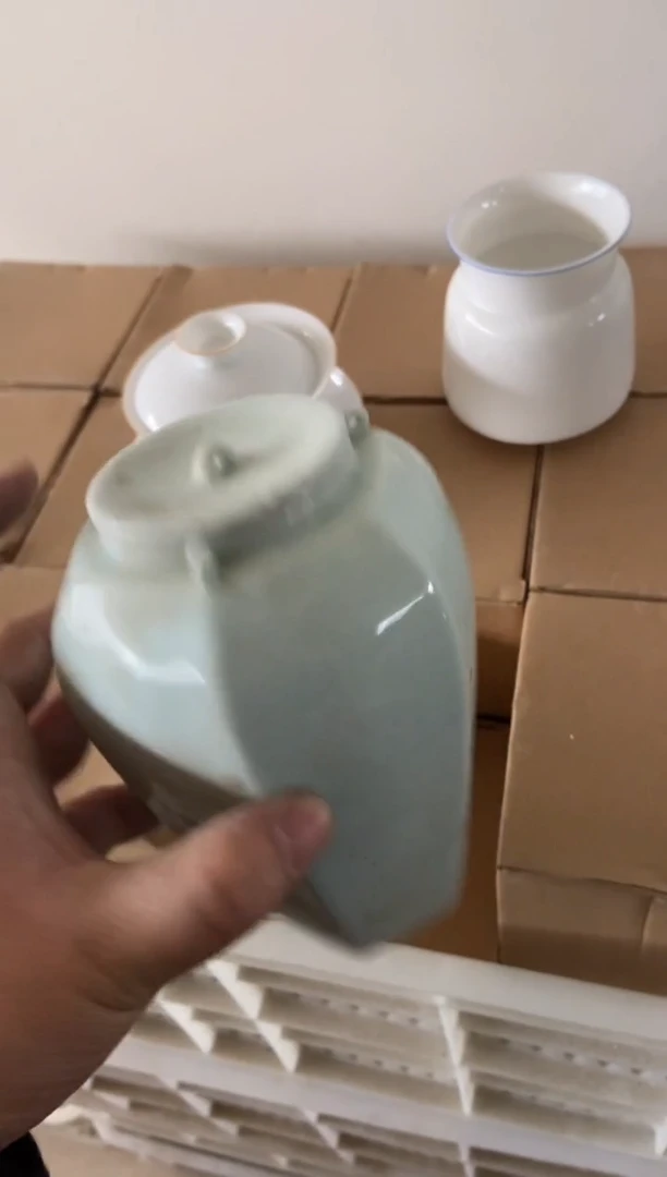 无运费险有瑕疵的摄影的产品有使用过的痕迹有点脏介意勿拍