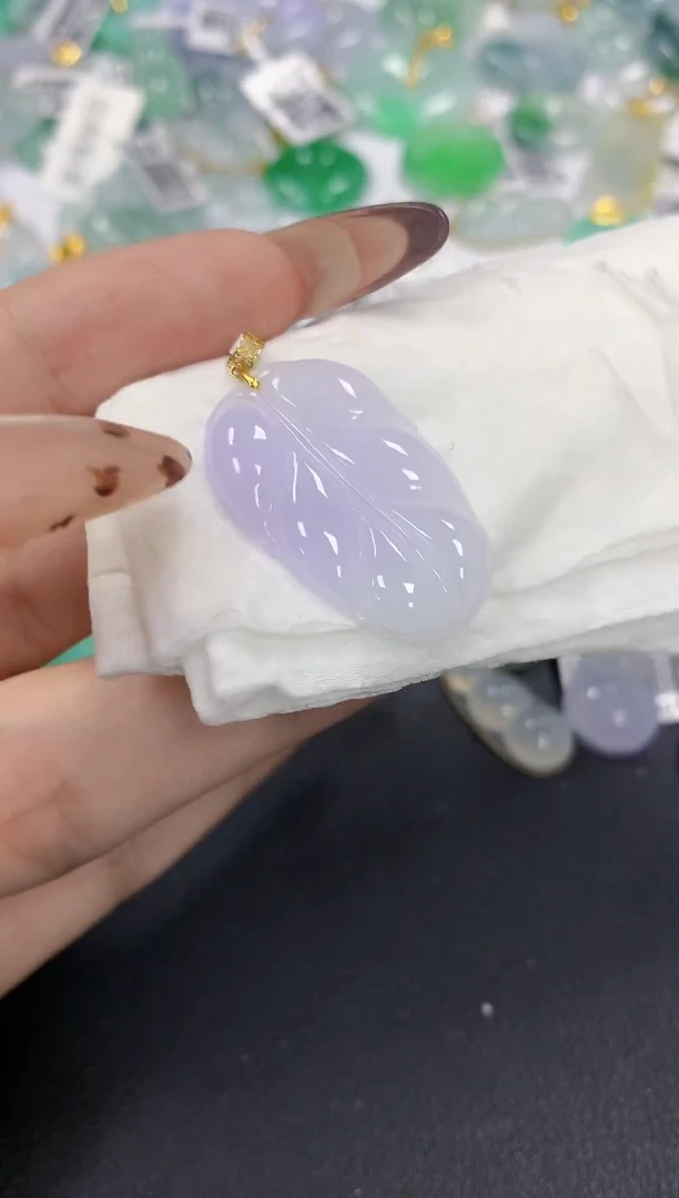 颈饰18K金镶嵌翡翠a货假一赔三支持复检百元上9元证书费自理