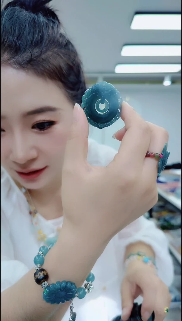 翡翠未镶嵌颈饰01126翡翠圆扣吊坠