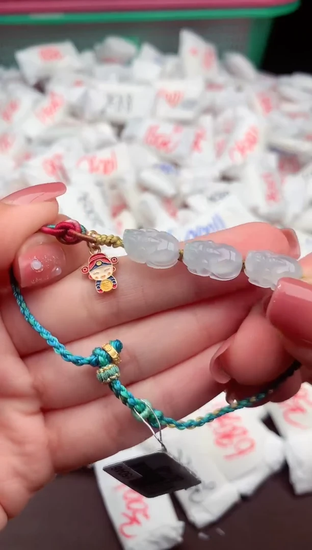 【闪购商品】翡翠手绳未镶嵌一