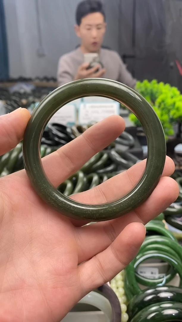 未镶嵌手镯和田玉61