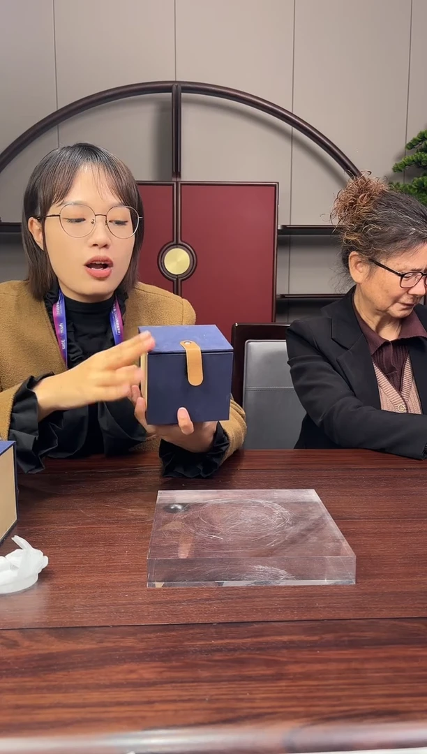 摆件瓷立方-10.22张文月8608