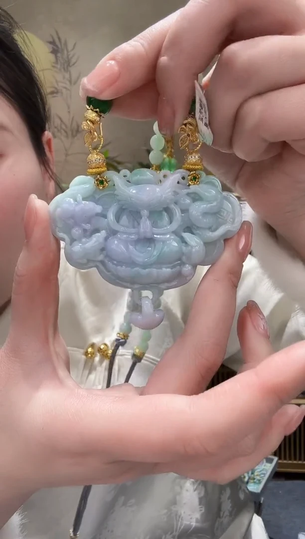 【闪购商品】翡翠颈饰未镶嵌吊坠