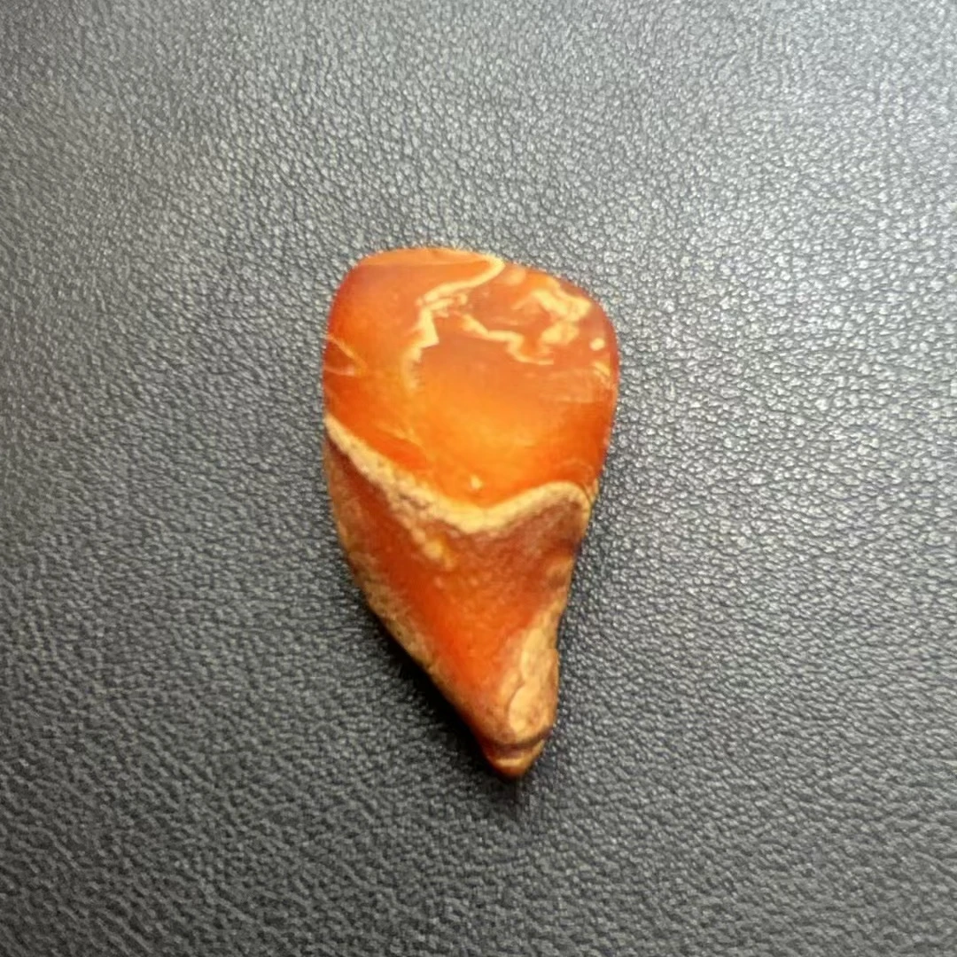 琥珀蜜蜡原石定制