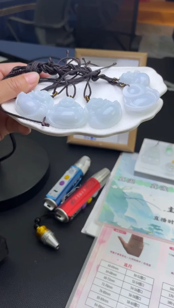 未镶嵌挂件翡翠多样性发一件R703139