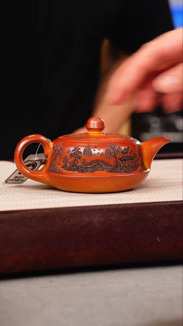 茶壶紫砂火云烧 曲壶 刻绘