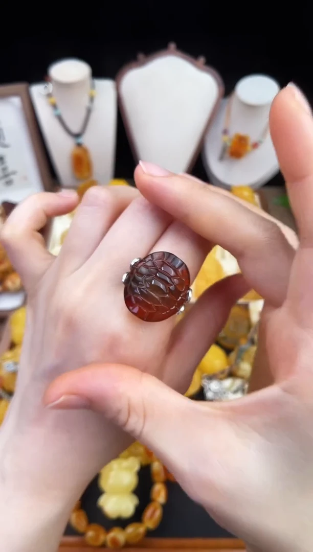 琥珀未镶嵌珠宝奇石柒月