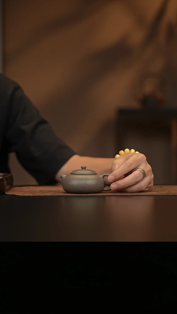 允禾斋  紫砂壶  元宝  紫泥