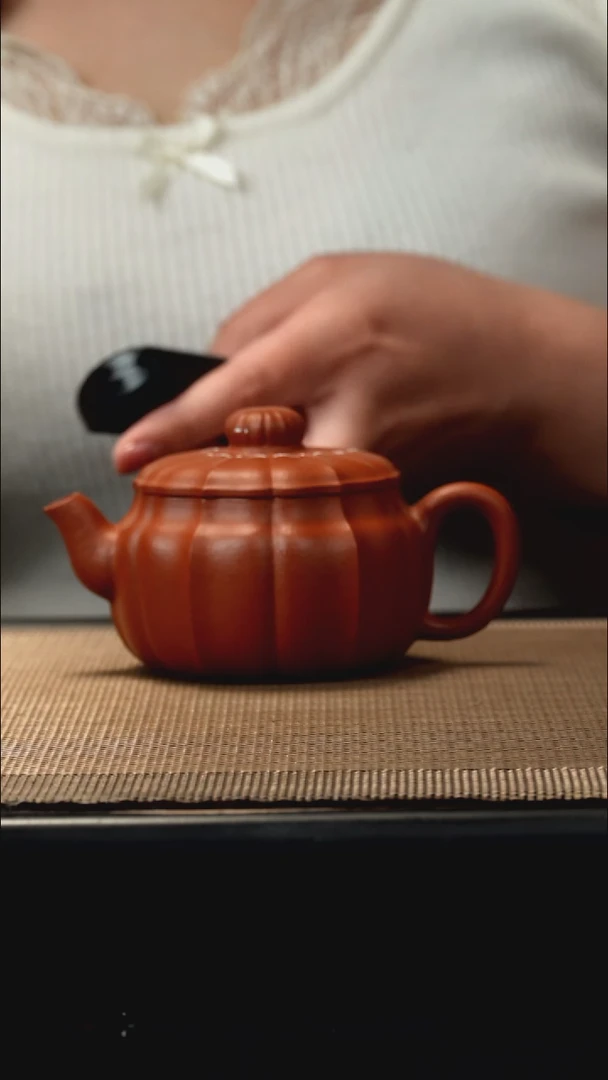 紫砂茶盏生砂朱泥筋纹和韵微瑕165CC晃盖