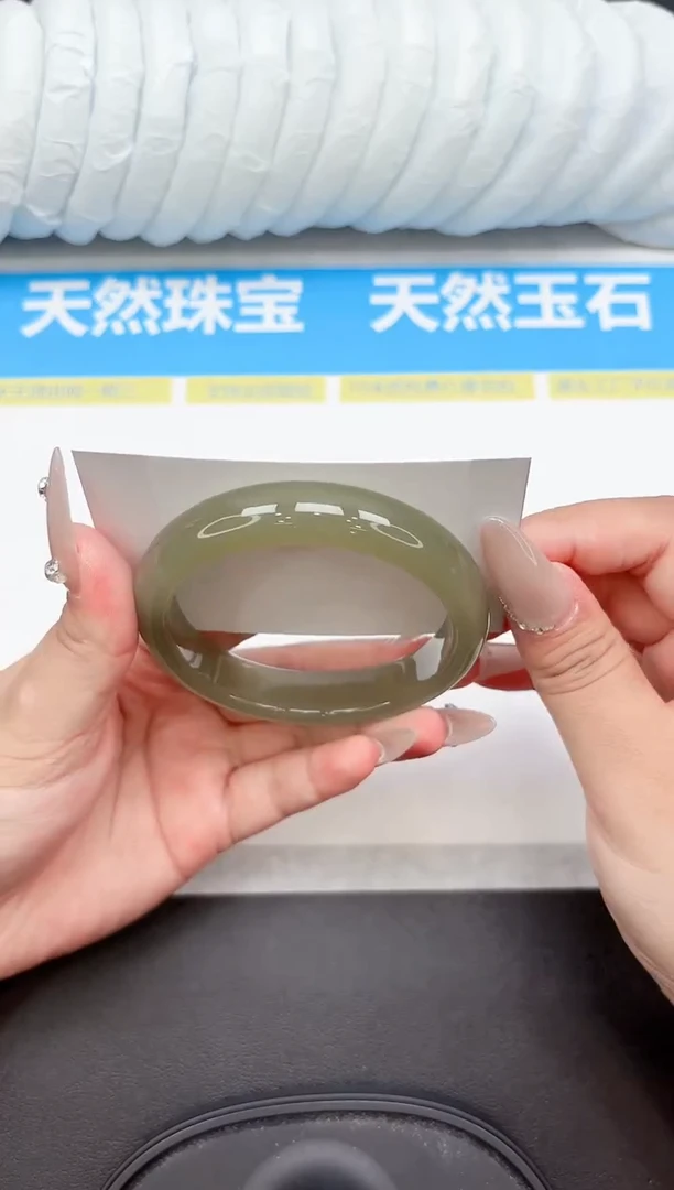 未镶嵌手镯石英质玉A109-61