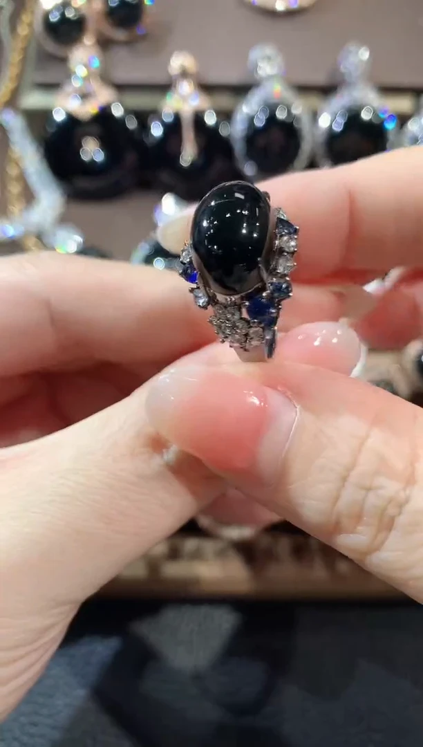 18K金镶嵌戒指翡翠C100