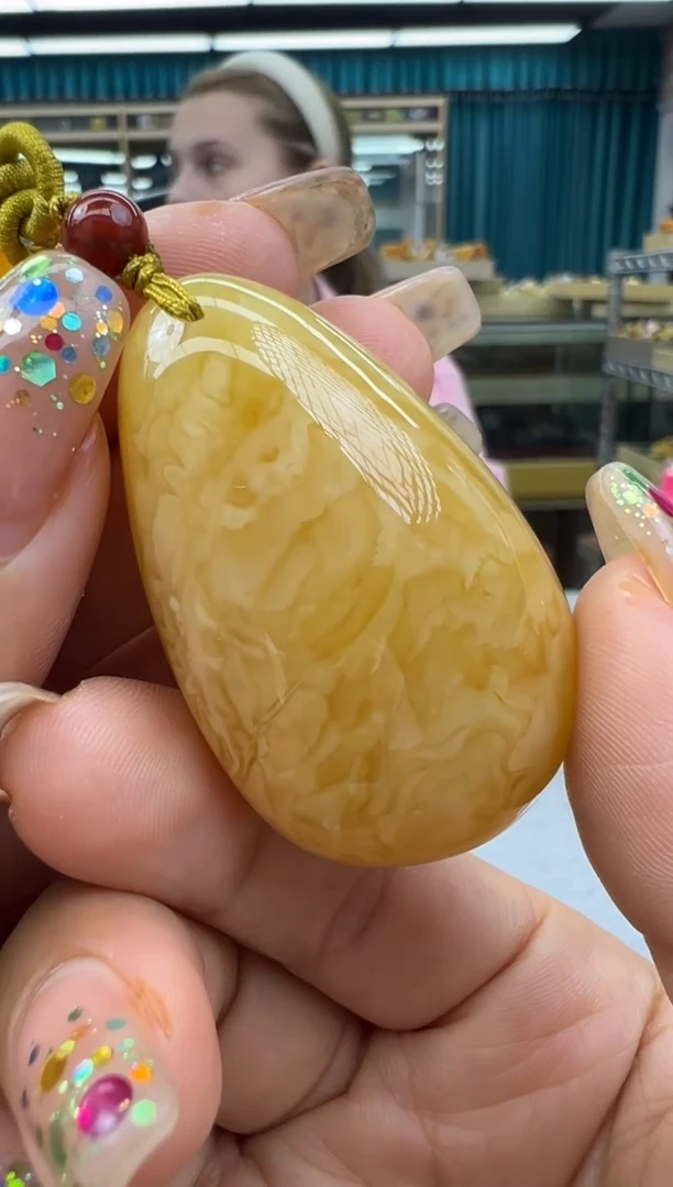 未镶嵌颈饰琥珀231秒拍号