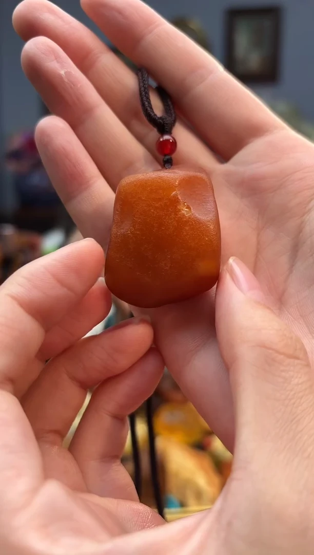 琥珀颈饰未镶嵌吊坠