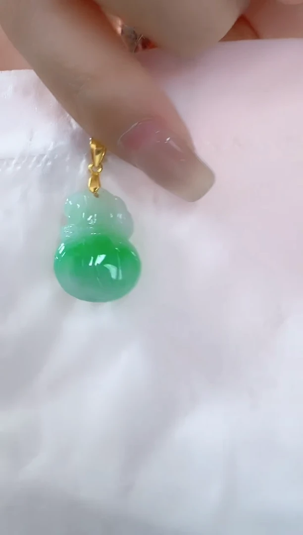 翡翠未镶嵌颈饰钱袋子 孤品 厚6+宽19+高20+