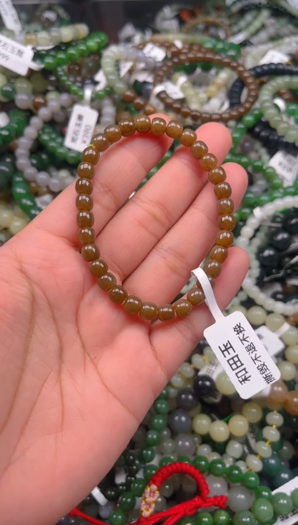 和田玉未镶嵌颈饰1