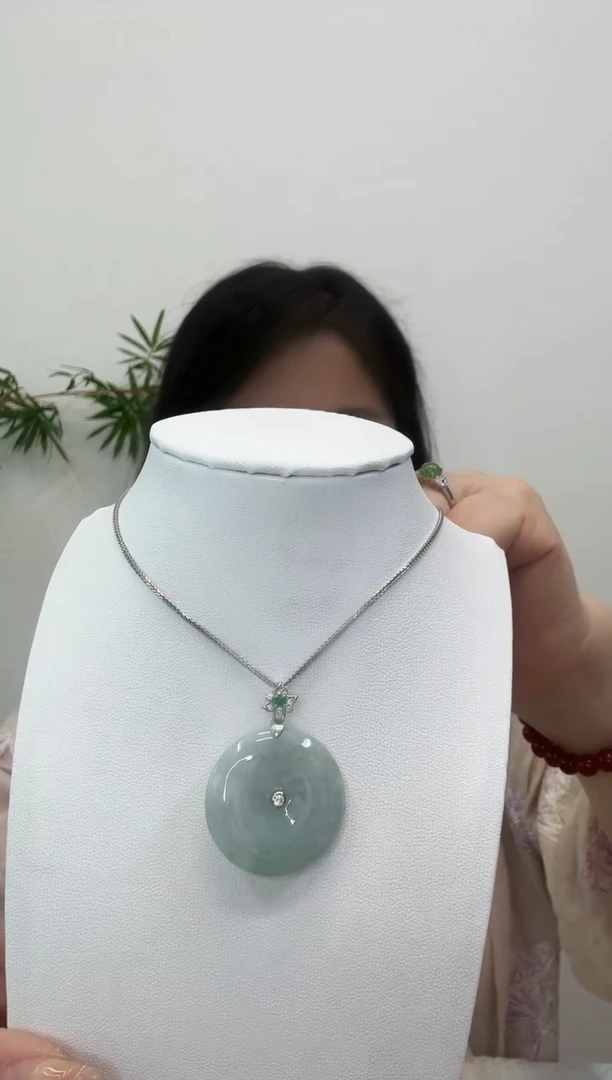 翡翠银S925镶嵌吊坠(赠链)平安扣