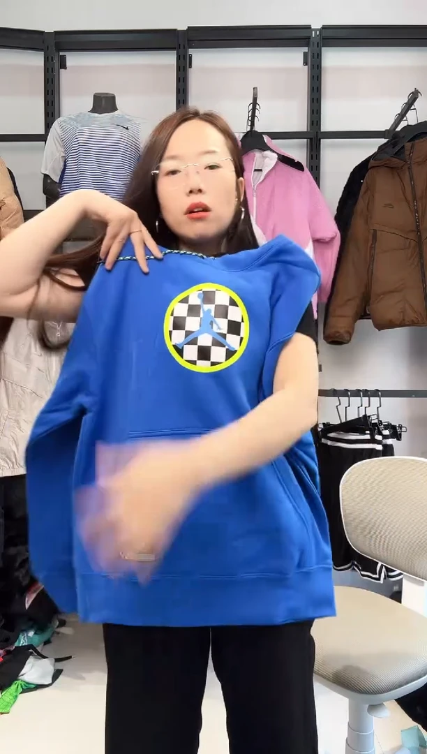 2716编码  瑕疵直播间过款为准 尺码170