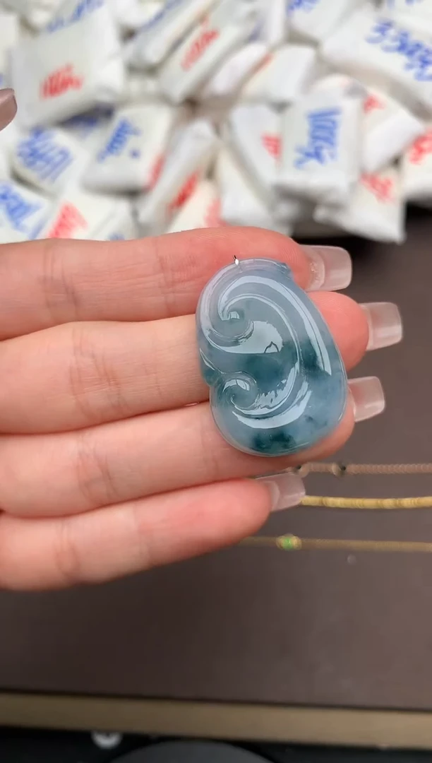 翡翠挂件未镶嵌一