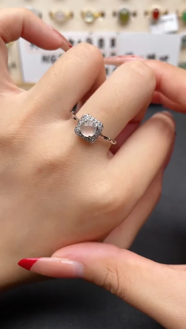 【闪购商品】翡翠戒指银S925镶嵌一物一证一礼盒