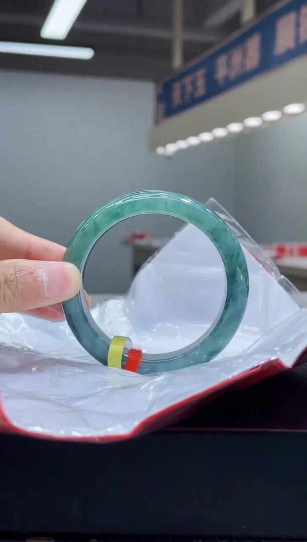 未镶嵌手镯翡翠10
