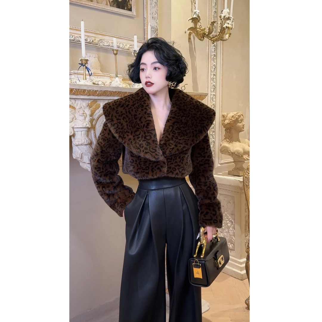 LYXJ【黑咖布朗尼】秋冬设计感豹纹环保毛短外套10559