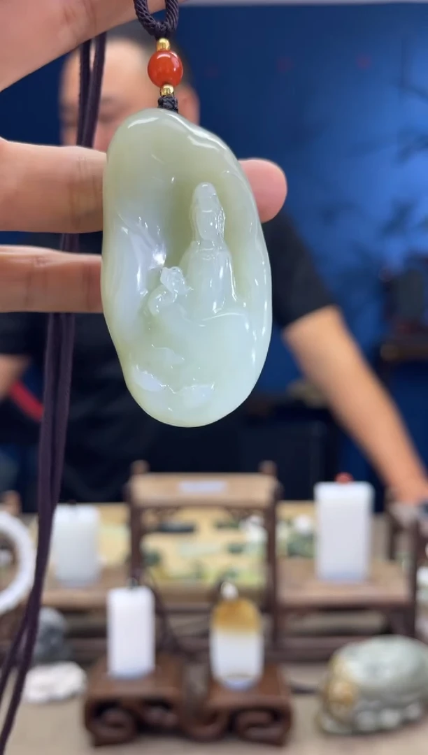 和田玉未镶嵌颈饰1