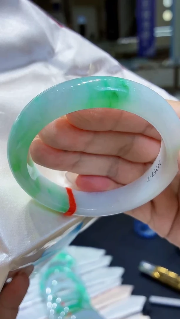 未镶嵌手镯翡翠翡翠手镯57