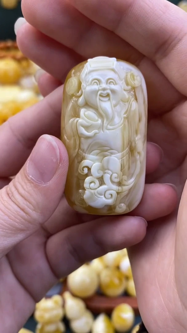 【闪购商品】琥珀裸石未镶嵌月.50