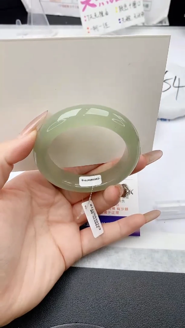 未镶嵌手镯石英质玉w142-DB54+
