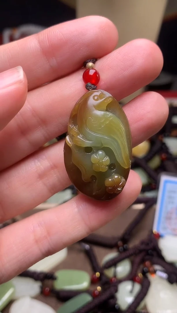 颈饰未镶嵌和田玉新疆料青海料清水和田玉吊坠