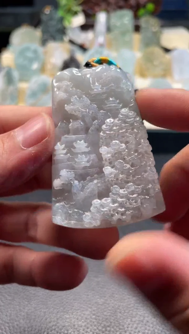 颈饰未镶嵌翡翠茫**海12/16/057