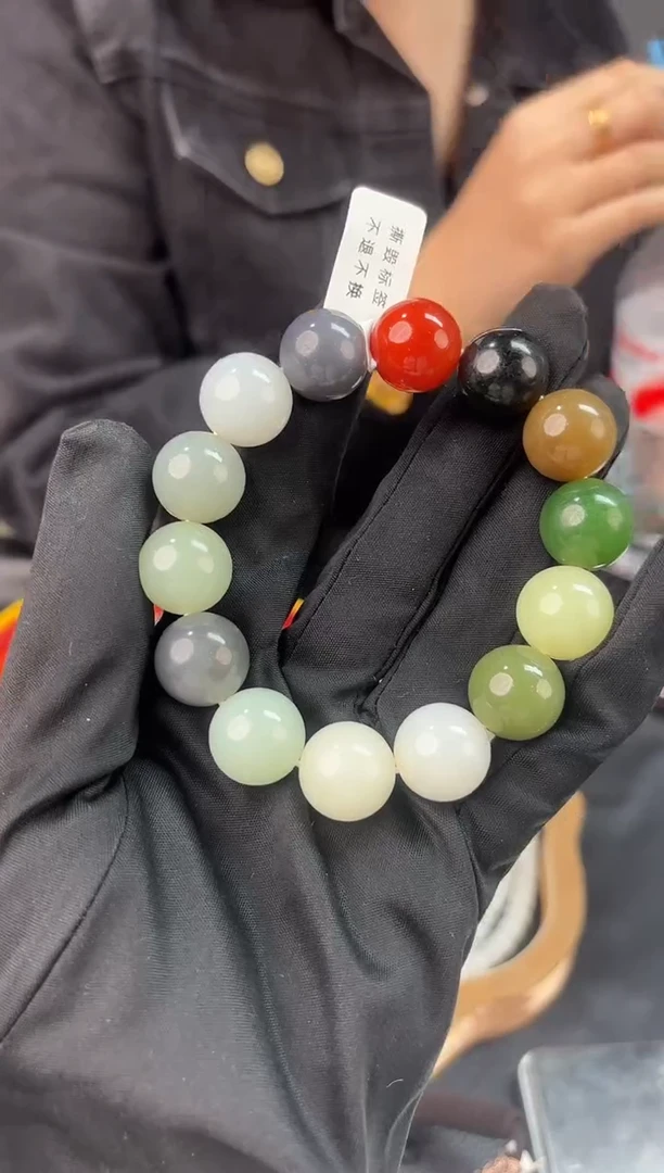 未镶嵌手串和田玉董小姐推荐 多样性发货 拍一发一db16