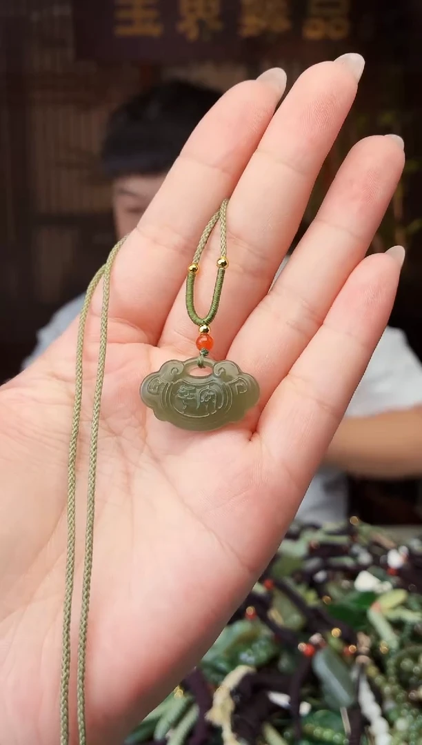 未镶嵌和田玉挂件多样性发货拍一发一