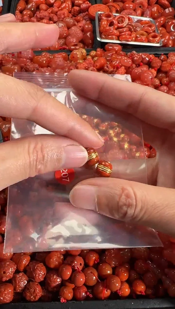 【闪购商品】南红玛瑙颈饰未镶嵌1