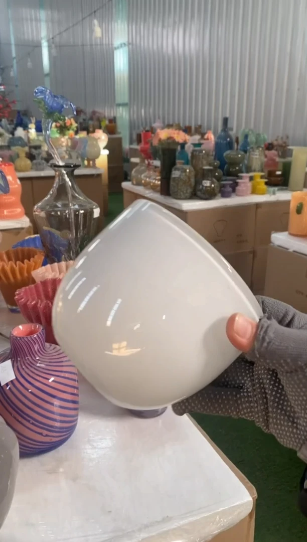 【闪购商品】玻璃114 M1