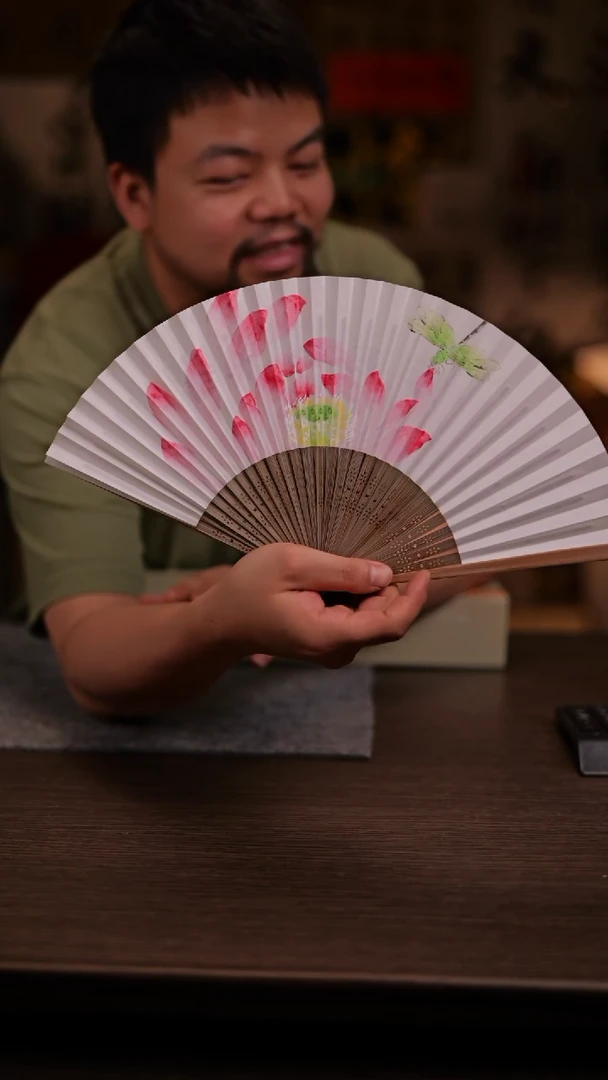 国画荷花-7寸 手写  扇子-白棠