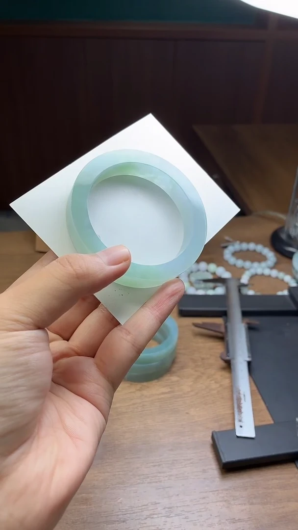 未镶嵌手镯定制翡翠雨**?定制29800