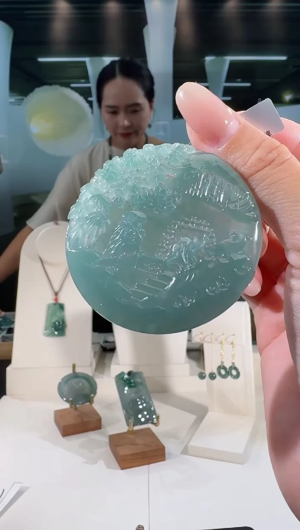 翡翠未镶嵌吊坠(不含链)山水牌