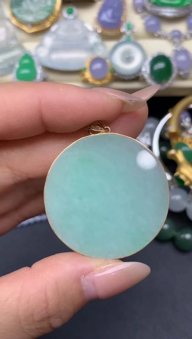 翡翠18K金镶嵌颈饰170-雪姐翡翠天天见