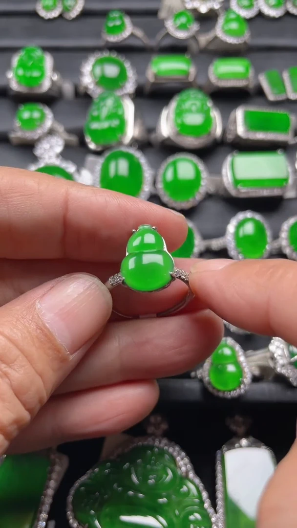 银S925镶嵌戒指翡翠✨**✨翡翠