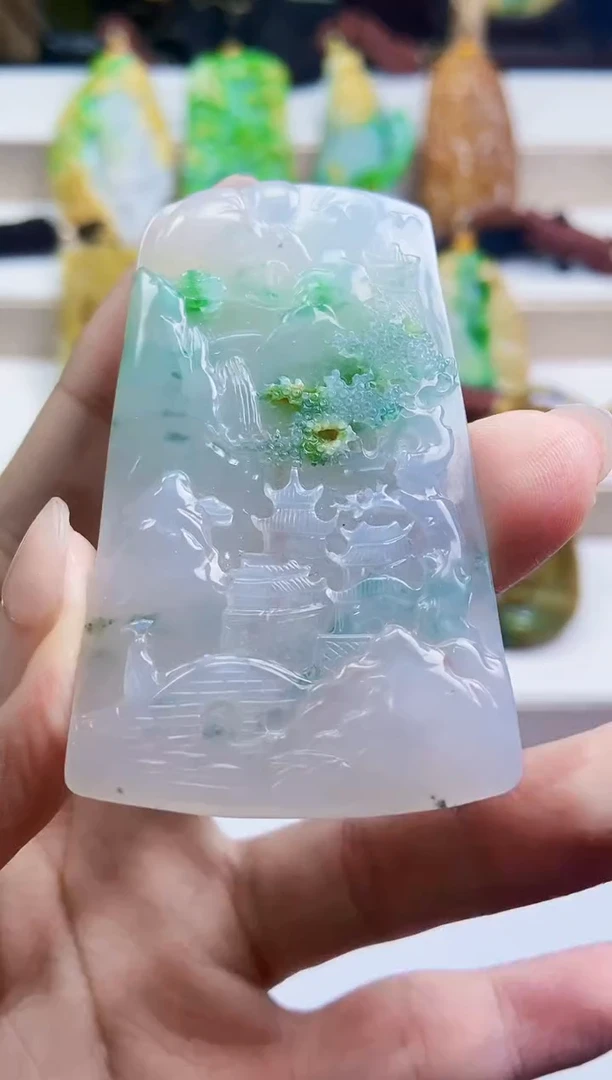 颈饰未镶嵌翡翠翡翠A货