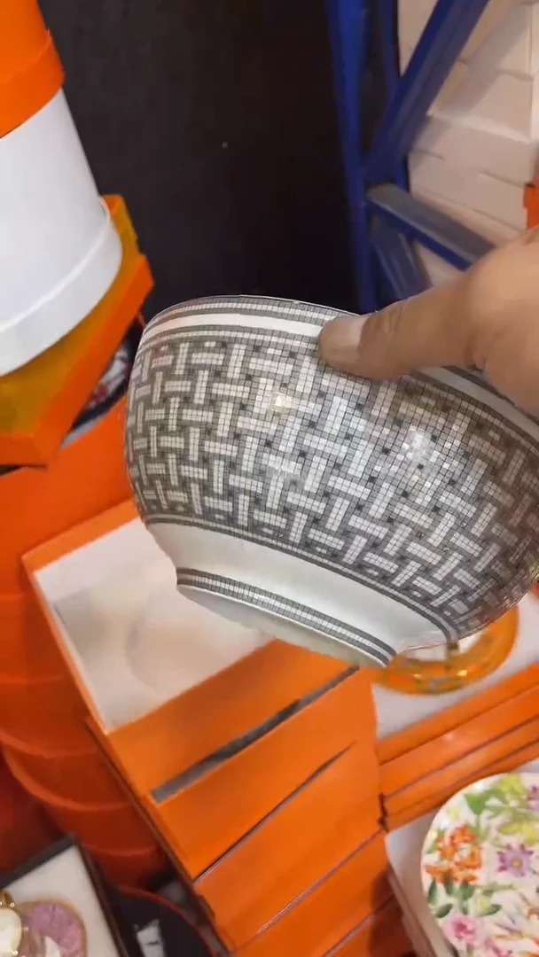 杯鸿辉家品牌瓷器，京东包邮！