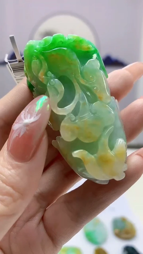 【闪购商品】定制翡翠未镶嵌4688DD-毛货挂件73