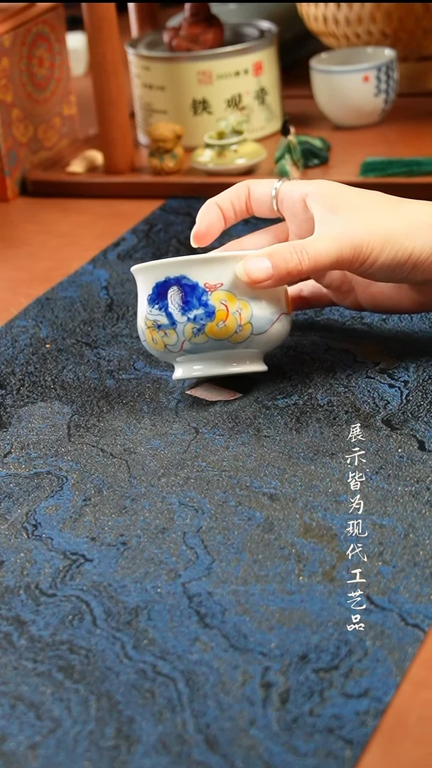 景德镇陶瓷金蟾如式杯