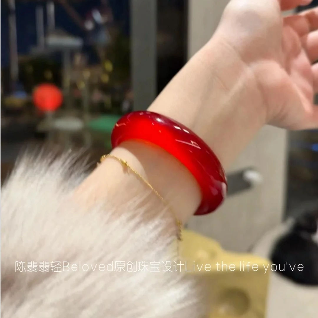 高冰玛瑙手镯高冰透红色玉髓手镯车厘子红玉手镯红玛瑙送女友礼