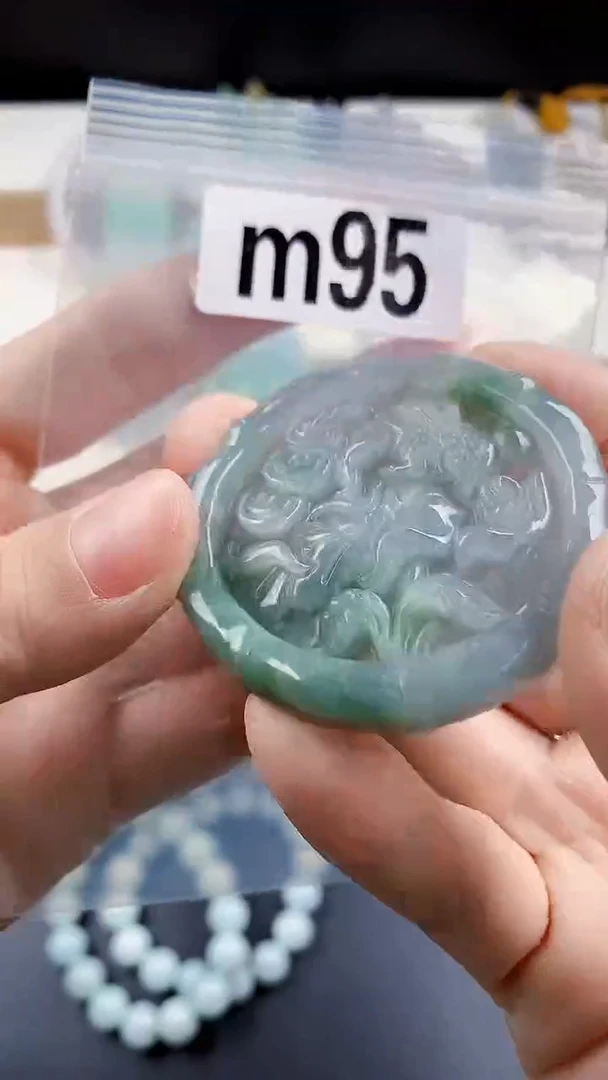 颈饰未镶嵌翡翠天然翡翠吊坠挂件